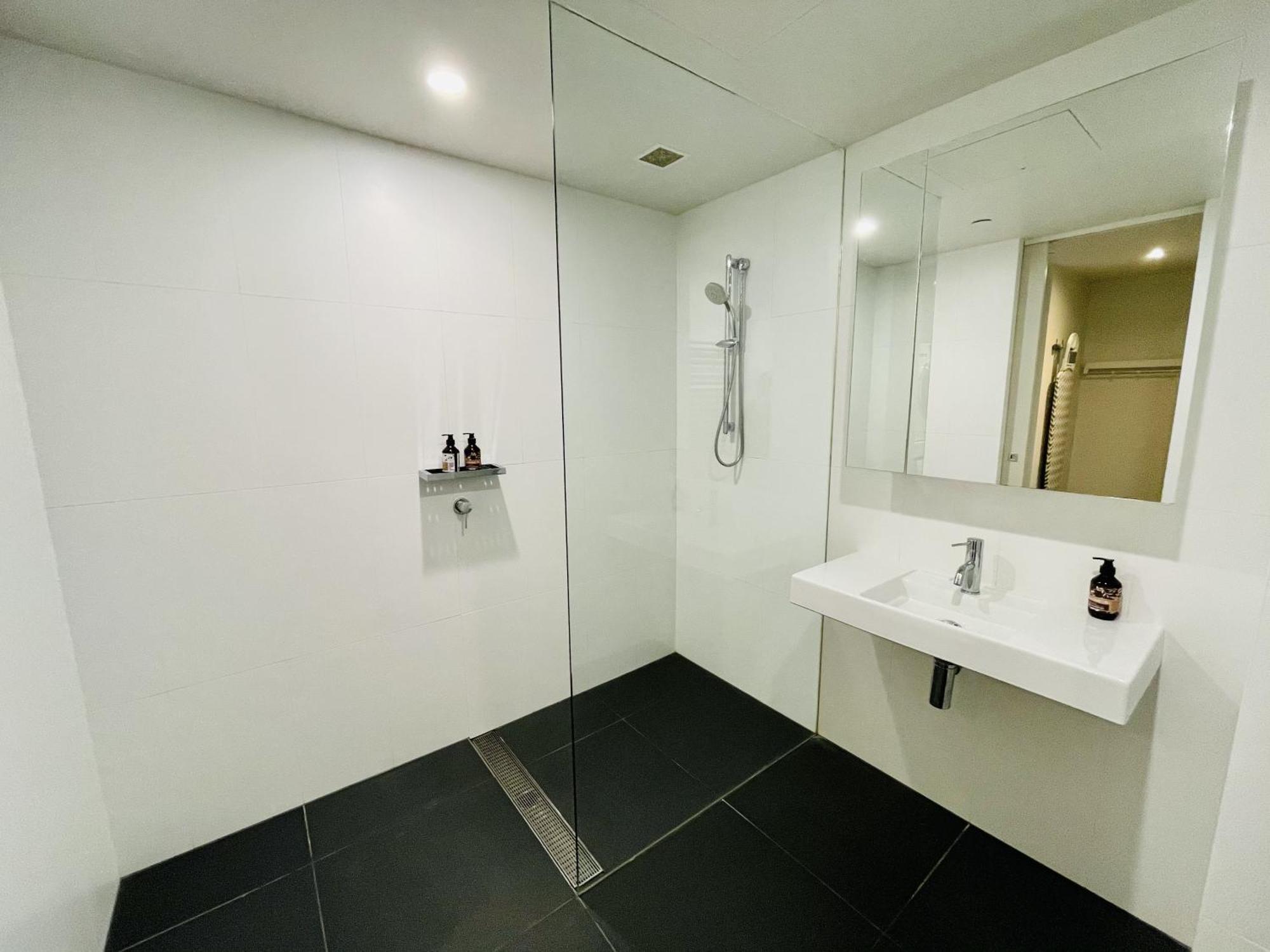 Nishi Holiday Apartments Канберра Номер фото