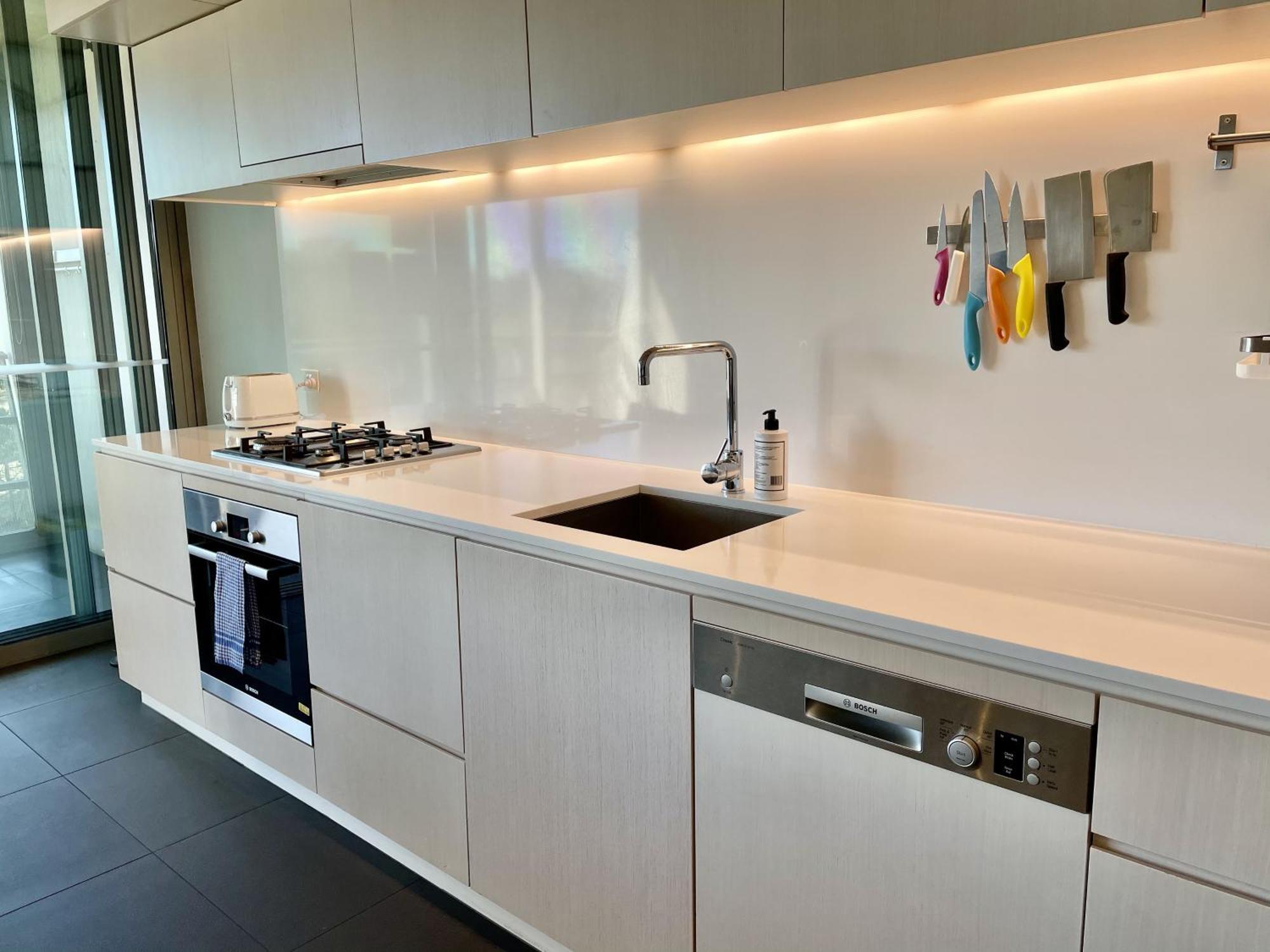 Nishi Holiday Apartments Канберра Номер фото